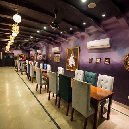 Hotel Holiday Lahore Eksteriør billede